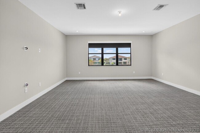 Building Photo - 17089 Rainbow Fls Trl