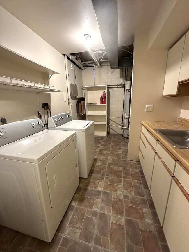 Building Photo - 3-Bed, 3.5-Bath Townhome in Sparks Glencoe