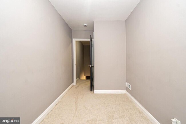 Building Photo - 3519 Kentucky Ave