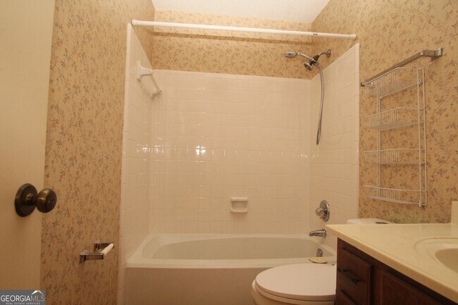 Building Photo - 574 Emory Oaks Way