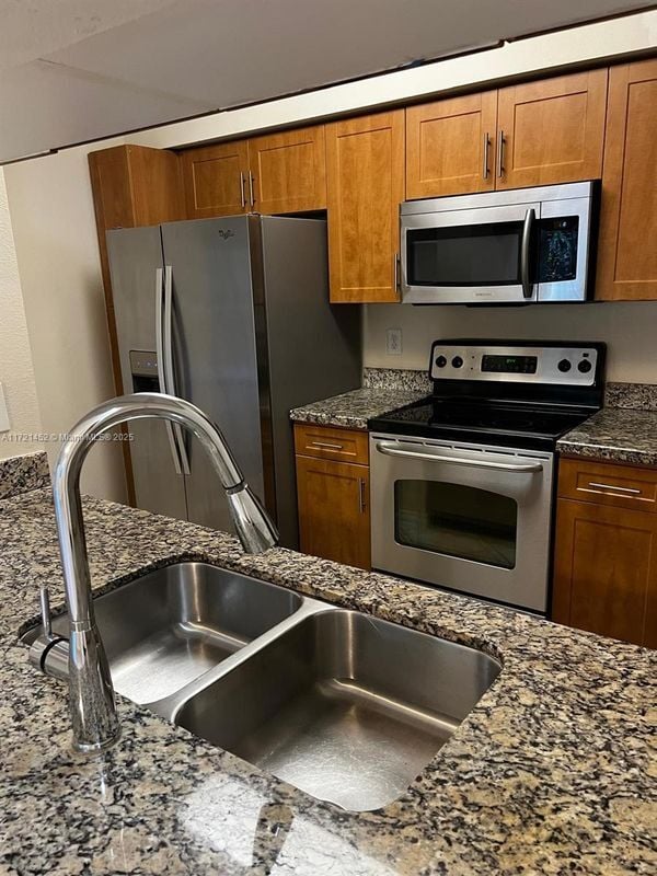 Building Photo - 6482 Emerald Dunes Dr