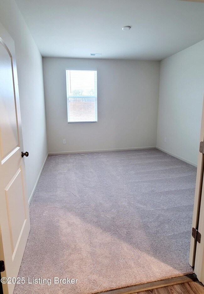 Building Photo - 1003 Dry Run Ct