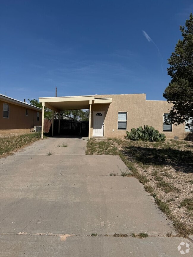 Building Photo - 2403 N Grand Ave