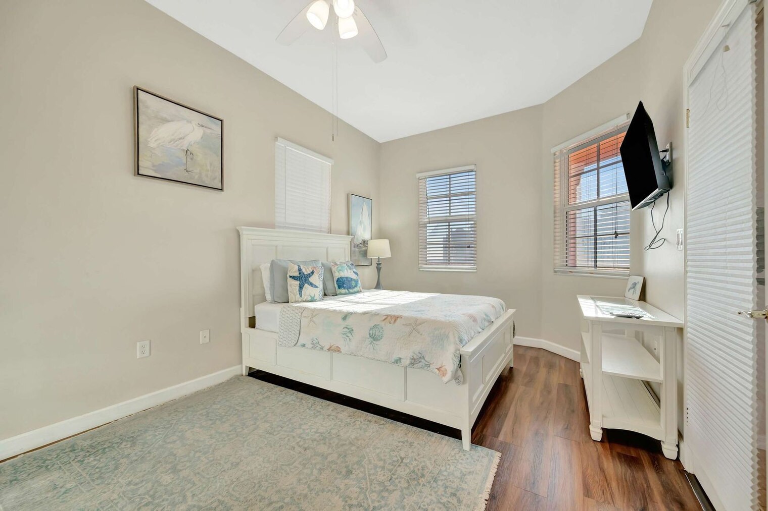 Building Photo - 530 S Gulfview Blvd