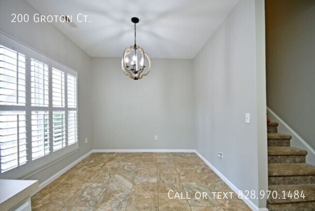 Building Photo - 200 Groton Ct