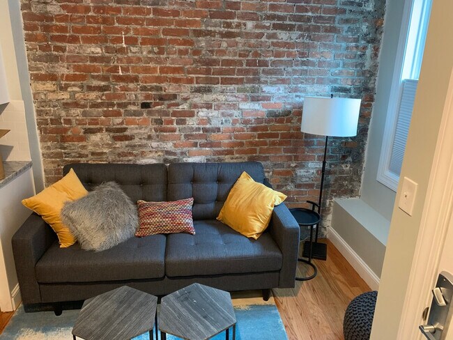 Building Photo - 39 Geneva St