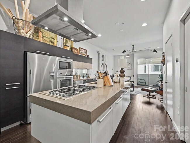 Building Photo - 341 Viburnum Way Ct