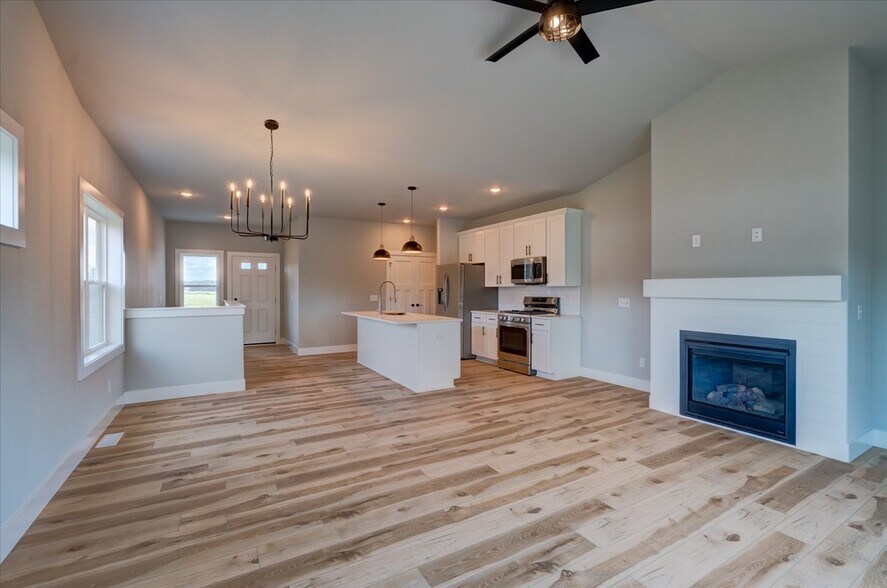 Building Photo - 1430 Palm Grass Way