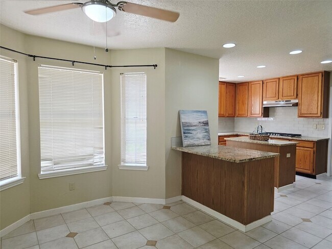 Building Photo - 10306 Jockey Club Dr