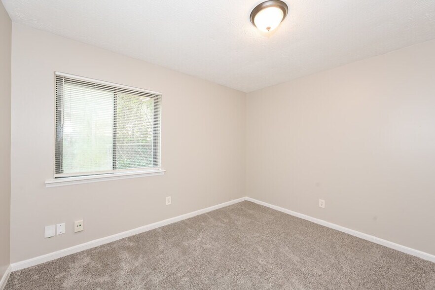 Building Photo - 123 Sir Gregory Manor NW