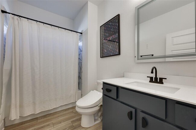 Building Photo - 6203 Principale Dr