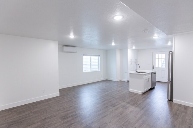 Building Photo - Modern 2-Bedroom Apartment in Peaceful Eag...