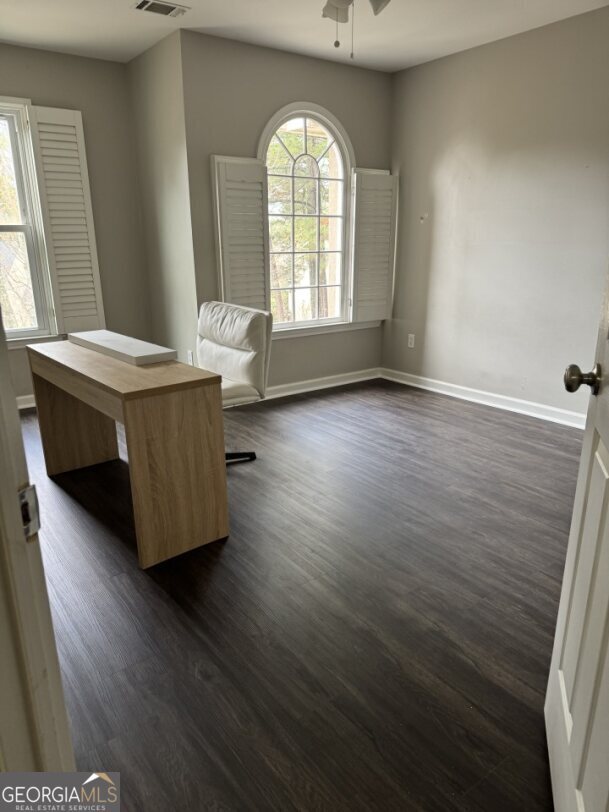 Building Photo - 2505 Oak Quarters