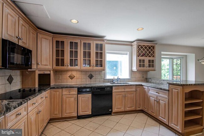 Building Photo - 7701 Zulima Ct