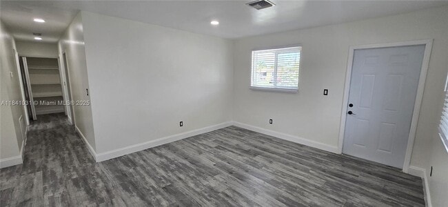 Building Photo - 9805 Marlin Rd