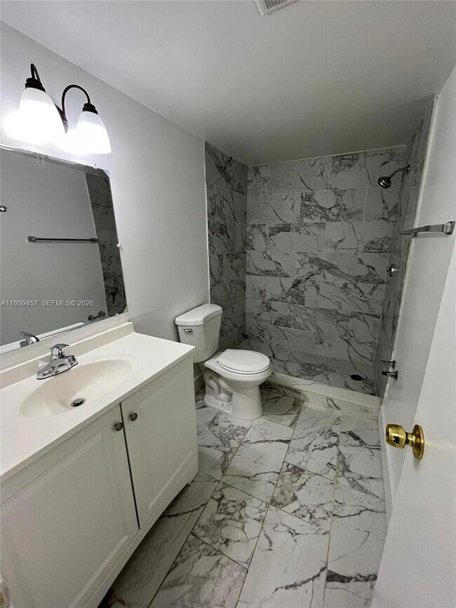 Building Photo - 7450 SW 153rd Pl