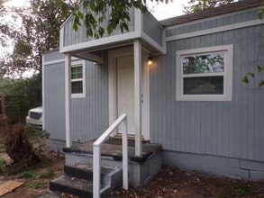 Building Photo - Great re-do, totally electric water included in rent