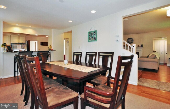 Building Photo - 4306 Kentbury Dr