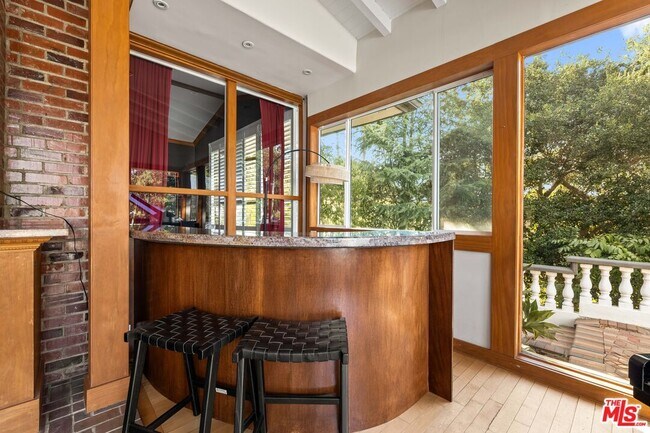 Building Photo - 3200 Oakley Dr