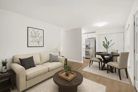 Building Photo - 538 Cedar Dr