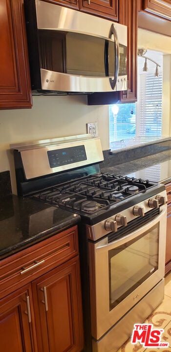 Building Photo - 7544 Flight Ave