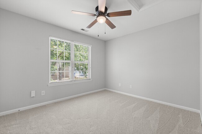 Building Photo - 5712 Clearbay Ln