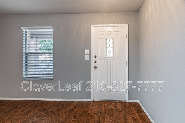 Building Photo - 5818 Sherbrooke Oak