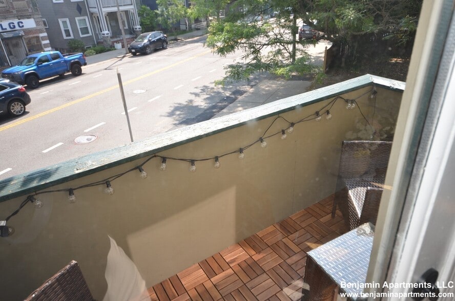 Building Photo - 111 Alban St
