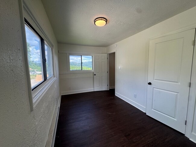 Building Photo - Duquesne 3 Bedroom 1 Bath Newly Renovated House, Yard