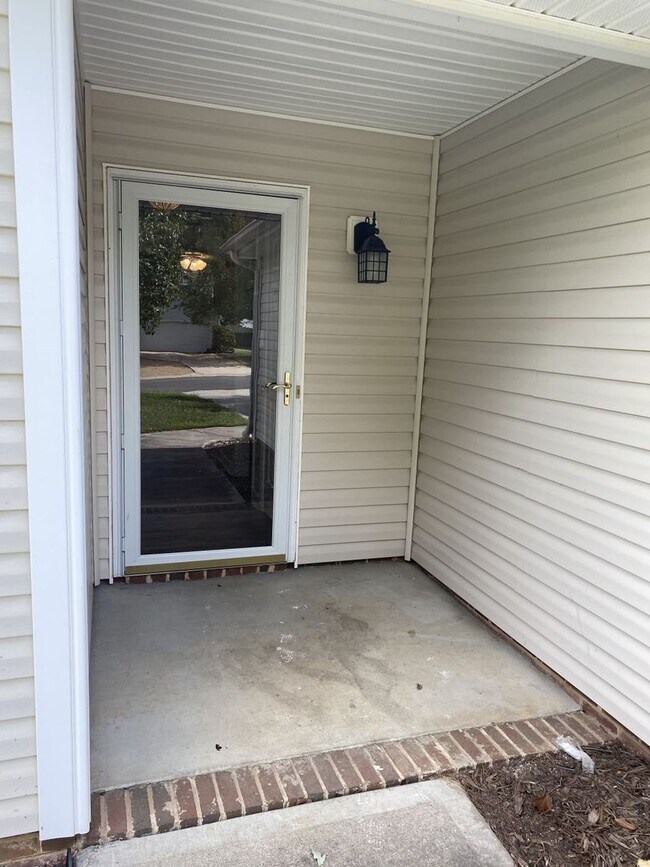 Building Photo - 4924 Aldersbrook Dr