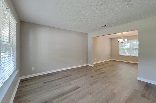 Building Photo - 3100 Evergreen Eve Crossing