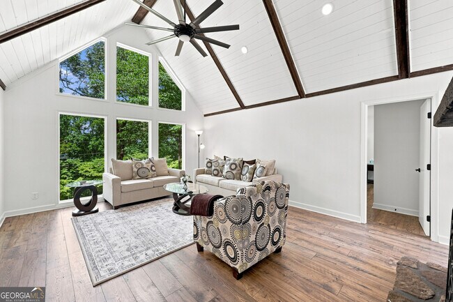 Building Photo - 4225 Twin Rivers Dr