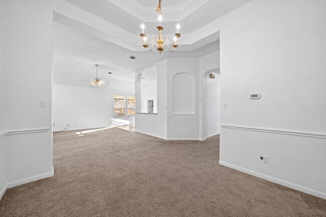 Building Photo - 4815 Plum Forest Rd