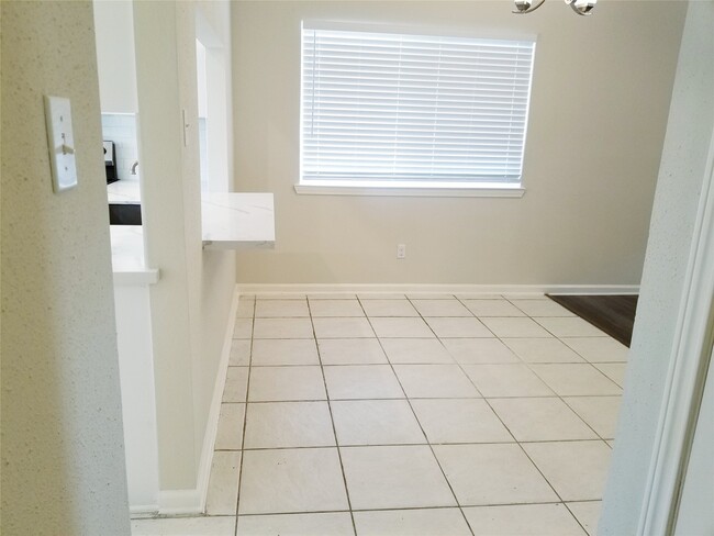 Building Photo - 3731 Westheimer Pl Dr