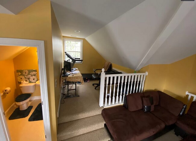 Building Photo - Spacious 4 bed home in desirable Snug Harbor!