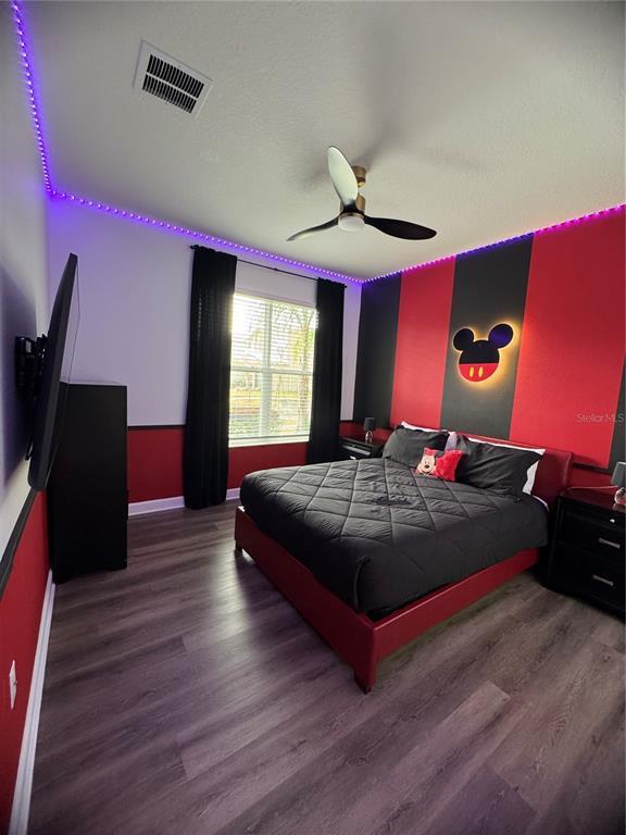 Building Photo - 8973 Play Through Dr