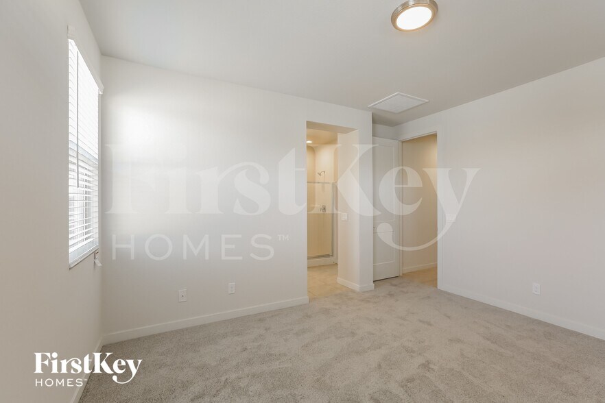 Building Photo - 42317 W Ramirez Dr