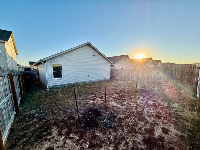 Building Photo - Beautiful Brand New 3/2 Home