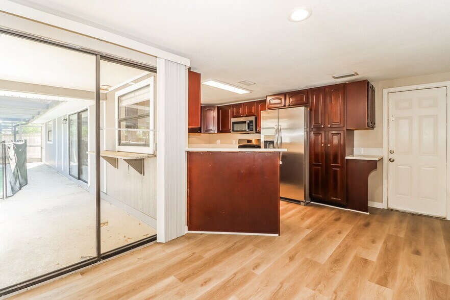 Building Photo - 1508 Albemarle Ct