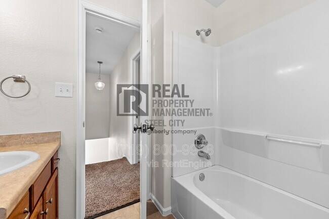 Building Photo - 5085 Tabor Lane