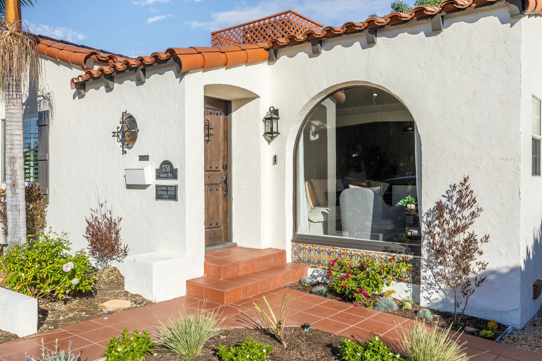 Building Photo - 3758 Gaviota Ave