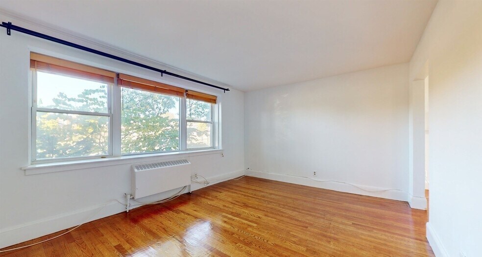 Building Photo - 461 Arborway