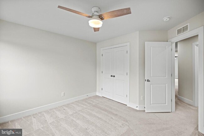 Building Photo - 1548 Meadowlark Glen Rd