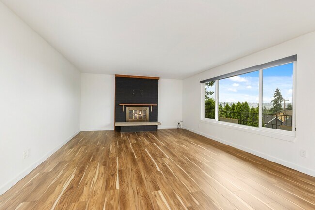 Building Photo - Newly Renovated 2BR/2BA Home with Private Balcony in Seattle
