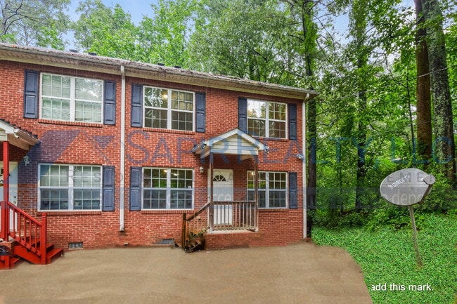 Building Photo - Move in before November 15th and choose yo...