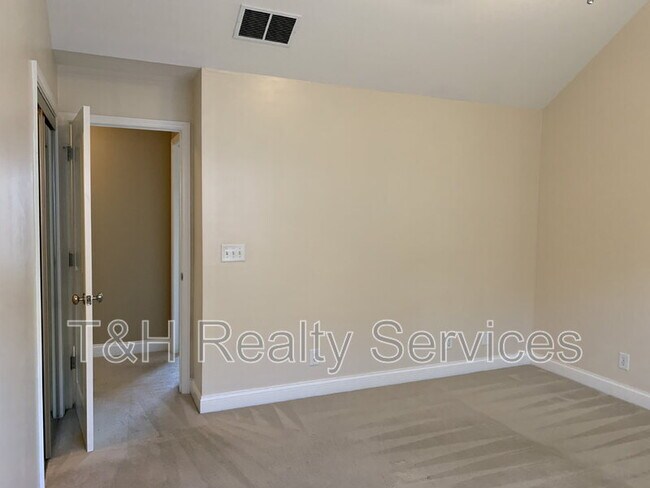 Building Photo - 6665 Boxcar Pl