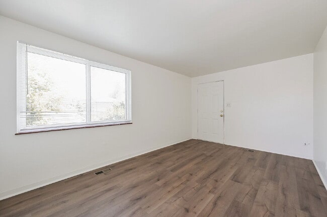 Building Photo - 9295 E 14th Ave