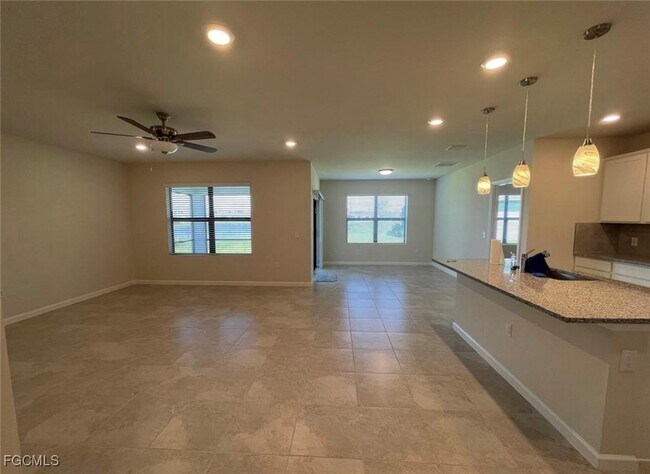 Building Photo - 10861 Firebush Cir