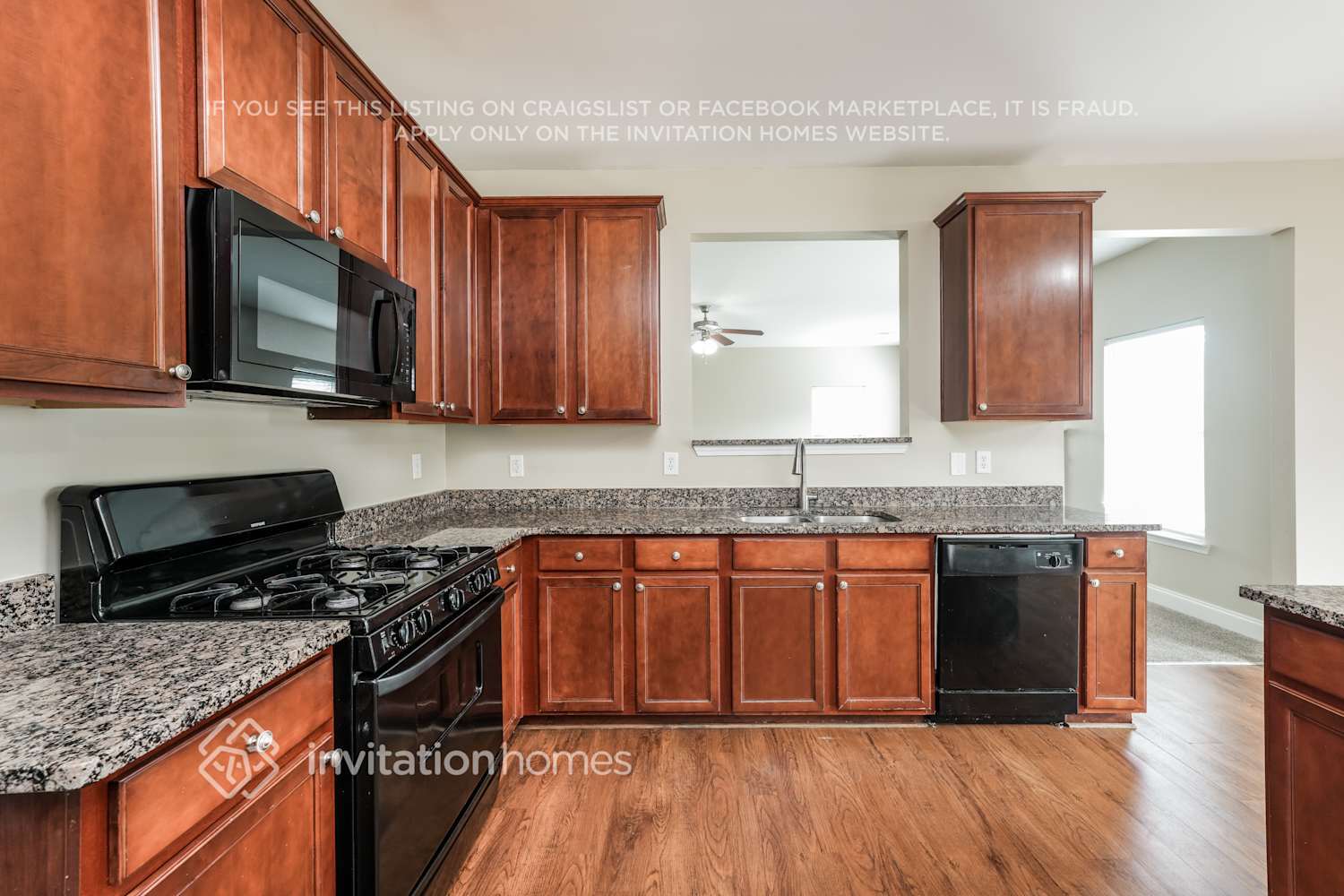 Building Photo - 3118 Avondale Dr SE