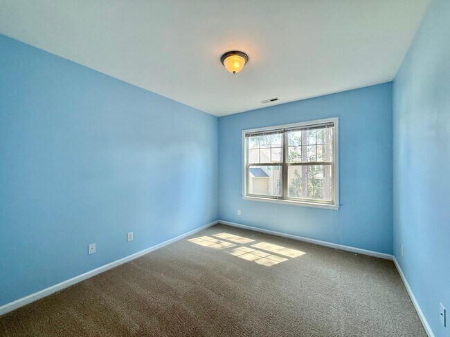 Building Photo - 1140 Litchborough Way